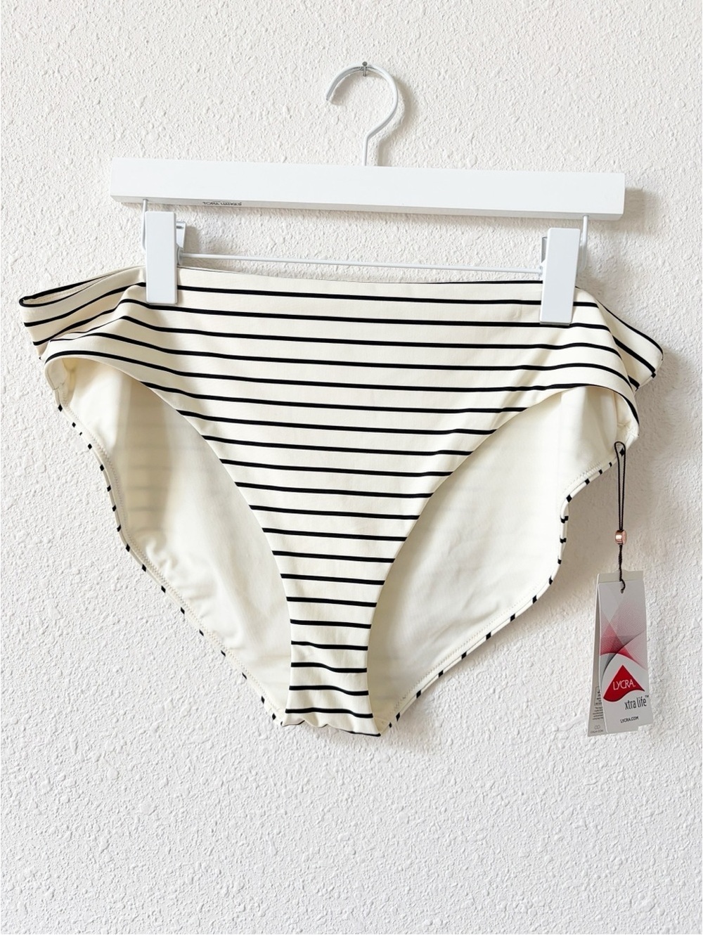CALIA Core Mid Rise Bottom Size XL Coastal Stripe Ivory Beach Vacation Preppy